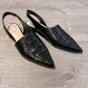 🖤 Vince Camuto black flats 🖤